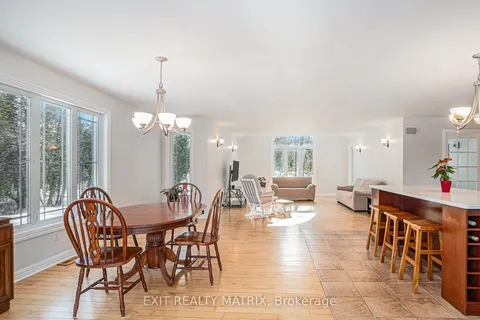 7385 LITTLE DEER Walk, Greely - Metcalfe - Osgoode - Vernon and Area, ON K4P 0B5