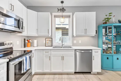 106 Stuart Avenue, Lucan Biddulph, ON N0M 2J0