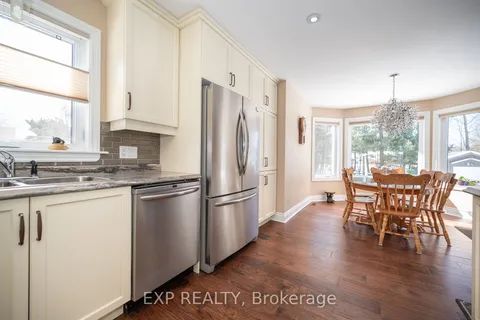 44 Bedard Blvd, Petawawa, ON K8H 0B7