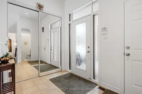 285 Kinghaven Crescent, Kanata, ON K2M 3B4