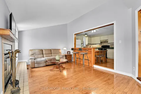 1429 Thurlow St, Orleans - Cumberland and Area, ON K4A 1X8
