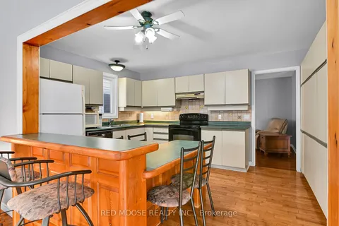 1429 Thurlow St, Orleans - Cumberland and Area, ON K4A 1X8