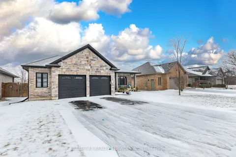 54 Tan Avenue, Norfolk, ON N0E 1Y0