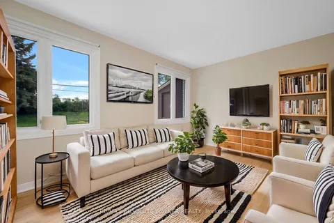 56 MILLFORD Ave, South of Baseline to Knoxdale, ON K2G 1C3