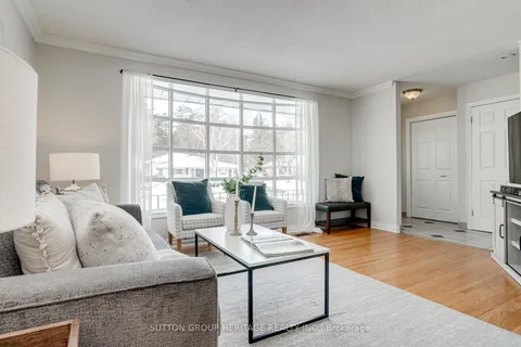 16 COULTER Cres, Quinte West, ON K8V 3G1