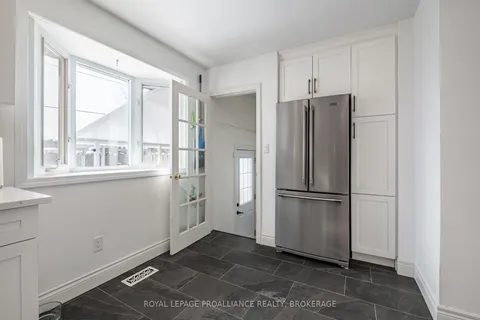 85 Brentwood Cres, Kingston, ON K7M 4V9