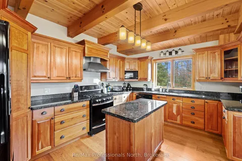 2625 Northshore Road, North Bay, ON P1B 8G4