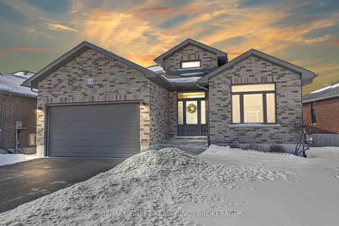 154 Cherrywood Pkwy, Greater Napanee, ON K7R 0C3