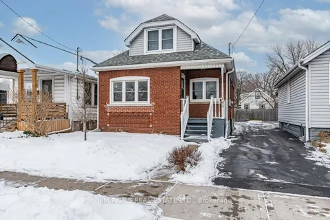 145 Weir St, Hamilton, ON L8H 5G1