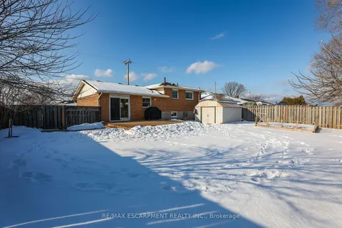 39 Diana Ave, Grimsby, ON L3M 3R5