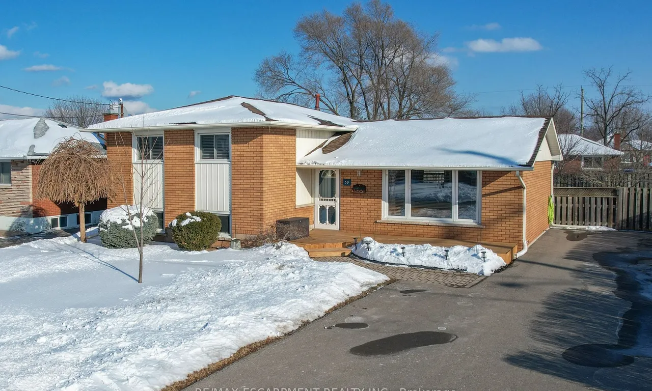 39 Diana Ave, Grimsby, ON L3M 3R5