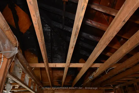 42 Northridge Dr, West Lincoln, ON L0R 2A0