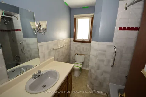 42 Northridge Dr, West Lincoln, ON L0R 2A0