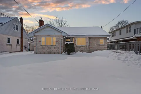 850 Johnson St, Kingston, ON K7L 2B8