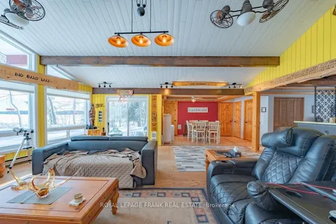 206 Hall Dr, Galway-Cavendish and Harvey, ON K0L 1J0