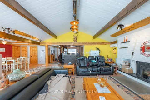 206 Hall Dr, Galway-Cavendish and Harvey, ON K0L 1J0