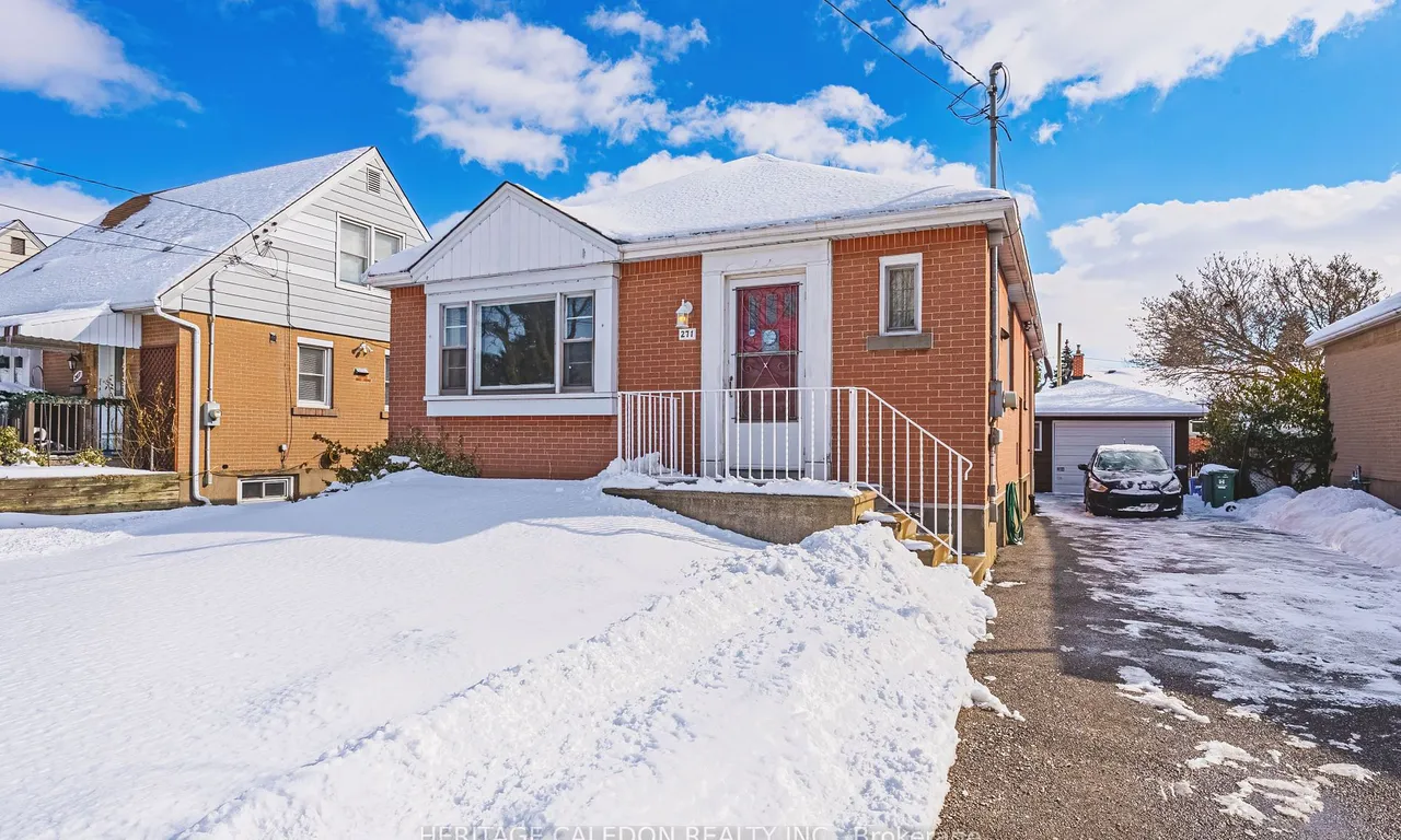 271 East 38th St, Hamilton, ON L8V 4G2