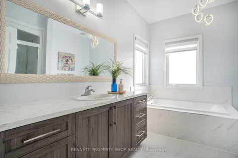 38 Amber St, Clarence-Rockland, ON K4K 0L6