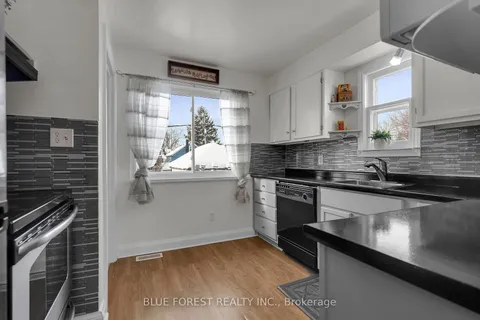 773 Curry St, London, ON N5Y 1N5