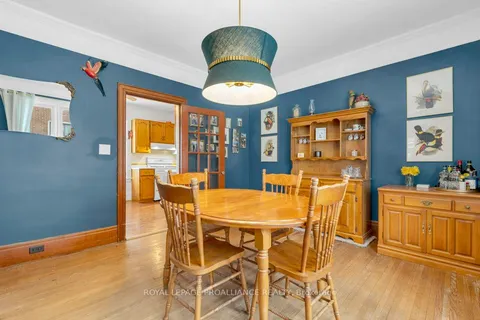 107 Catharine St, Belleville, ON K8P 1M4