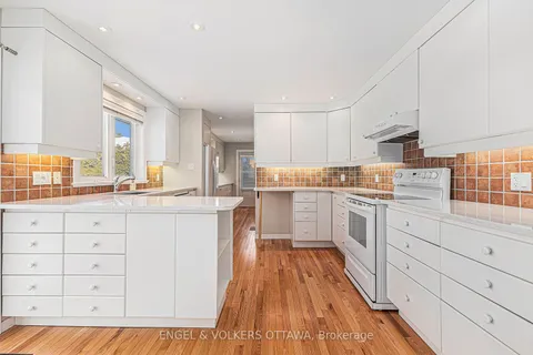 1930 Fairmeadow Cres, Alta Vista and Area, ON K1H 7B9