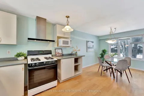 28 Wedgewood Cres, Blackburn Hamlet, ON K1B 4B4