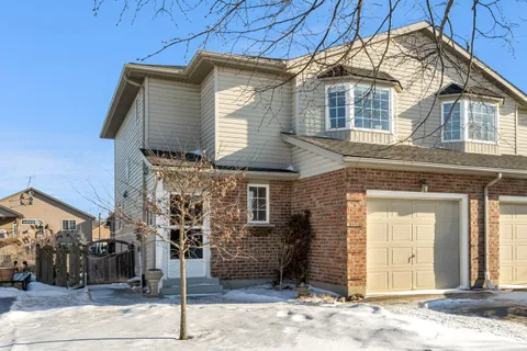 9 Waterview Crt, Welland, ON L3C 4R7