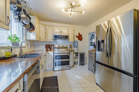 13 Barton St, St. Catharines, ON L2S 2W2