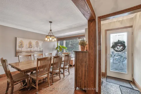 8494 20 Rd, Hamilton, ON L9B 1H6