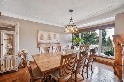 8494 20 Rd, Hamilton, ON L9B 1H6