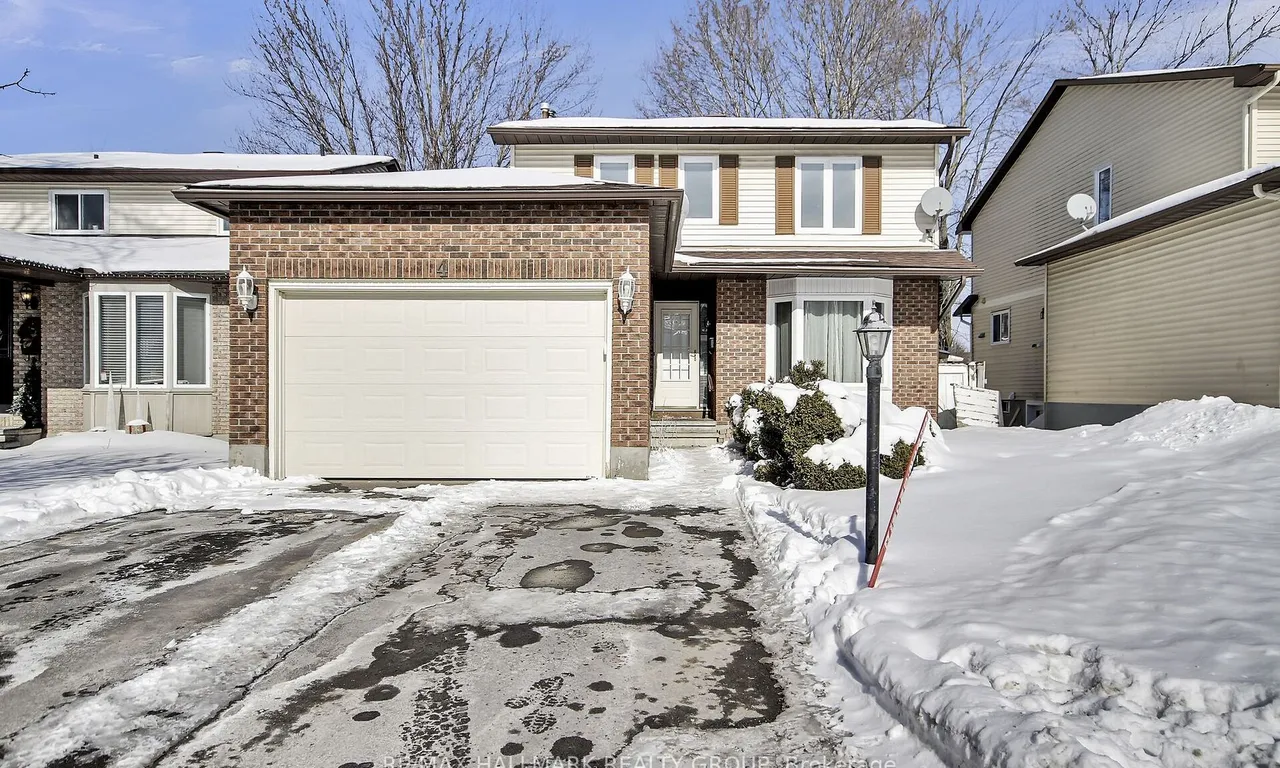 4 Sewell Way, Kanata, ON K2L 2W5