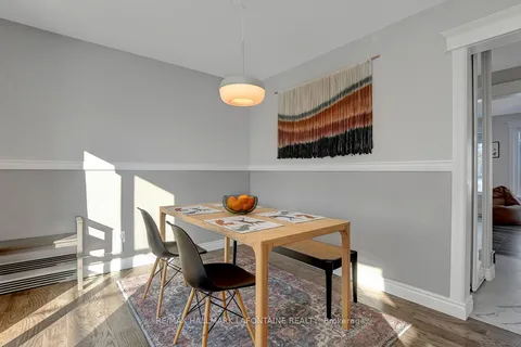 919 Lawnsberry Dr, Orleans - Cumberland and Area, ON K1E 1Y2