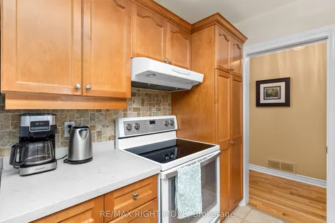 36 Hedgewood Lane, Gravenhurst, ON P1P 1Y8