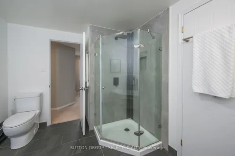 91 Rossmore Crt, London, ON N6C 6B7