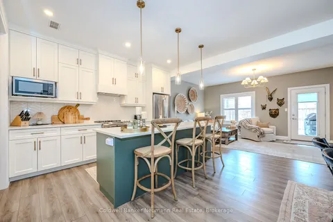 118 Simmonds Dr, Guelph, ON N1E 0S3