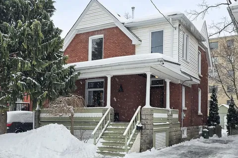 5 Bellevue Ave, London, ON N6C 4A4