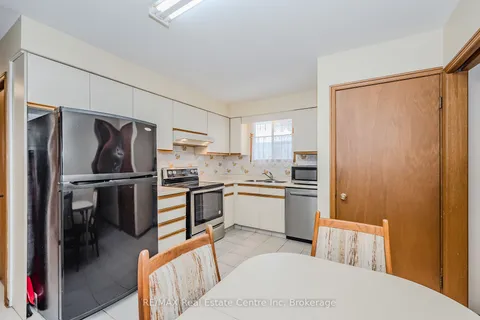 37 Tuerr Dr, Kitchener, ON N2E 2L9