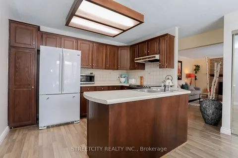 6 Parks Edge Cres, London, ON N6K 3P6