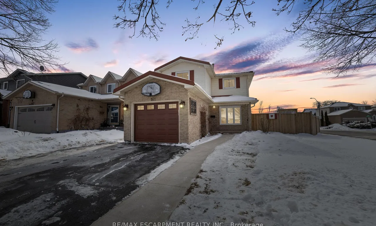 161 TWIN Cres, Hamilton, ON L9B 0H7