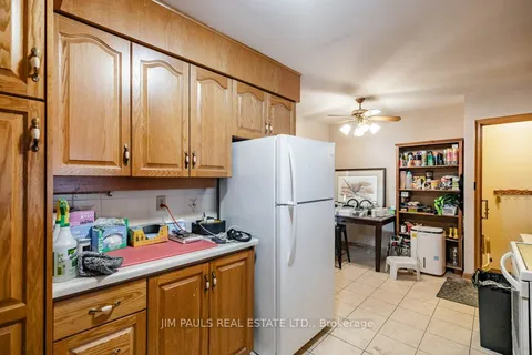 969 Mohawk Rd, Hamilton, ON L8T 2R9