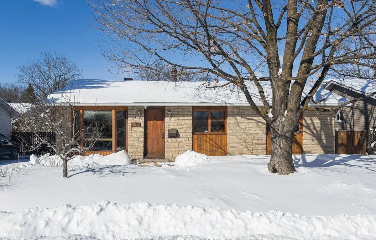 1365 Matheson Rd, Cyrville - Carson Grove - Pineview, ON K1J 8B5
