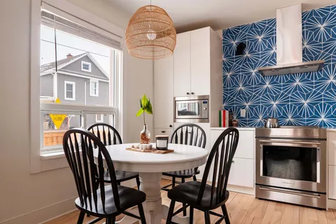 75 York St, St. Catharines, ON L2R 6C8