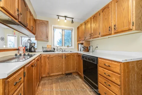 52 Eleanor Dr, Cityview - Parkwoods Hills - Rideau Shore, ON K2E 5Z7