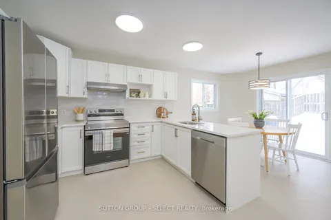 1176 Bramblewood St, London, ON N6K 4Y4