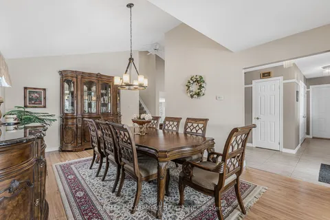 14 Farewell Cres, West Lincoln, ON L0R 2A0