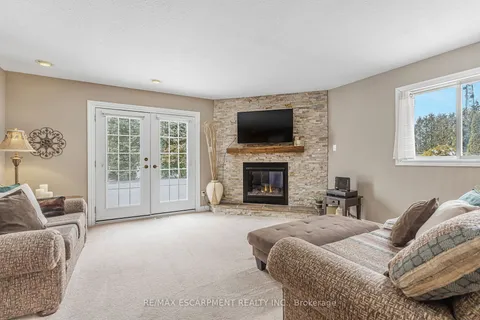 14 Farewell Cres, West Lincoln, ON L0R 2A0