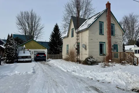 143 Chestnut St, West Elgin, ON N0L 2P0