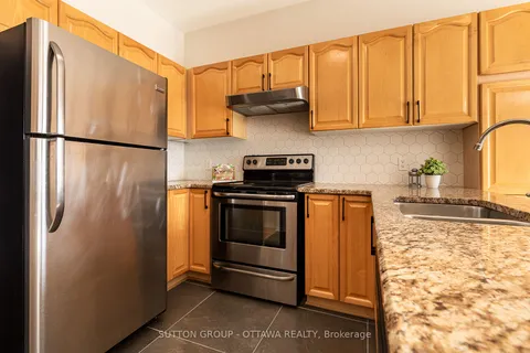 170 Insmill Cres, Kanata, ON K2T 1G3