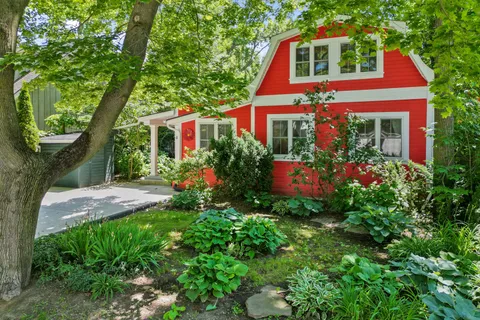 4 Wyckliffe Ave, Niagara-on-the-Lake, ON L0S 1J0