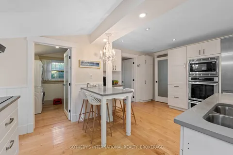 4 Wyckliffe Ave, Niagara-on-the-Lake, ON L0S 1J0